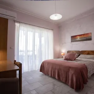 Etna Sea House CTA