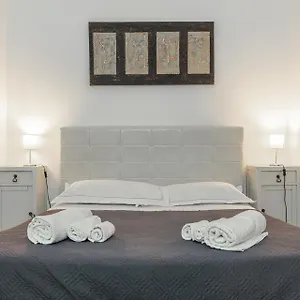 Apartament Zefnea House, Katania