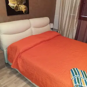 לינה וארוחת בוקר Bed&fly Near Airport Fontanarossa Bagno Privato In, קטאניה